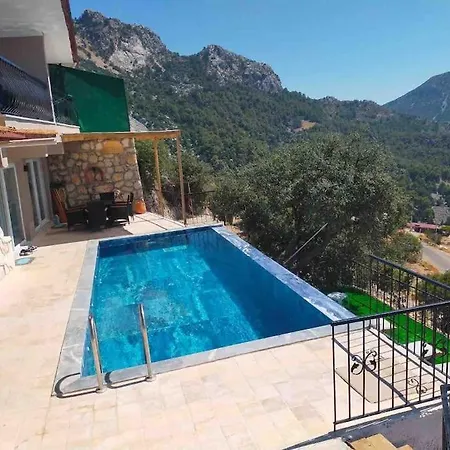 Mavi Ve Yesilin Sonsuz Tonu Casa de Férias *